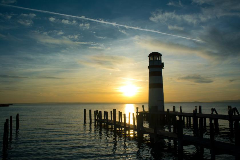 jonathan-pielmayer-rgDsYC7rLno-unsplash